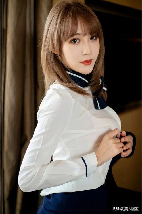 美女制服诱惑视频,美女演绎时尚与魅力的完美融合