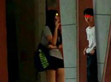 男女插视频,揭秘亲密关系中的甜蜜瞬间