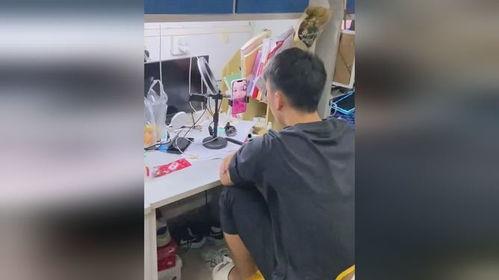 宿舍吃瓜爆料本人