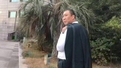 吕德华吃瓜爆料图片高清,高清图片揭秘娱乐圈幕后真相