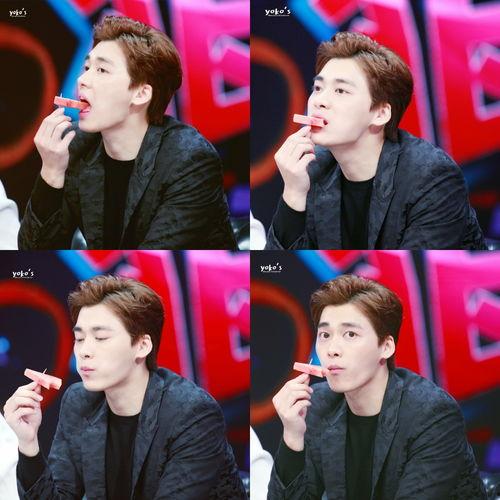 今日吃瓜李易峰是真的吗,是真是假，揭秘娱乐圈最新风波