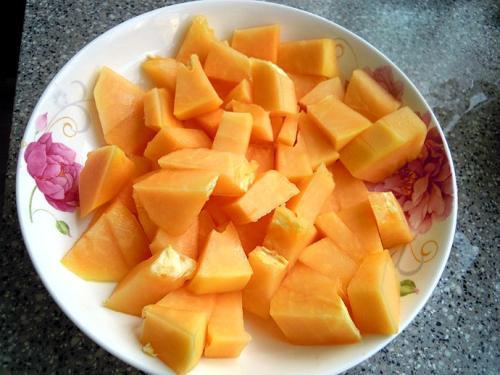 豆腐能和黑瓜一起吃吗,豆腐与黑瓜的搭配食用探讨