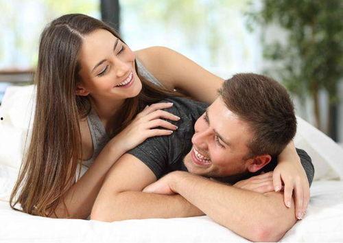 两性性生活视频,视频揭秘情侣私密时光