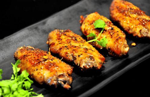 吃炸串视频,美味瞬间解锁！